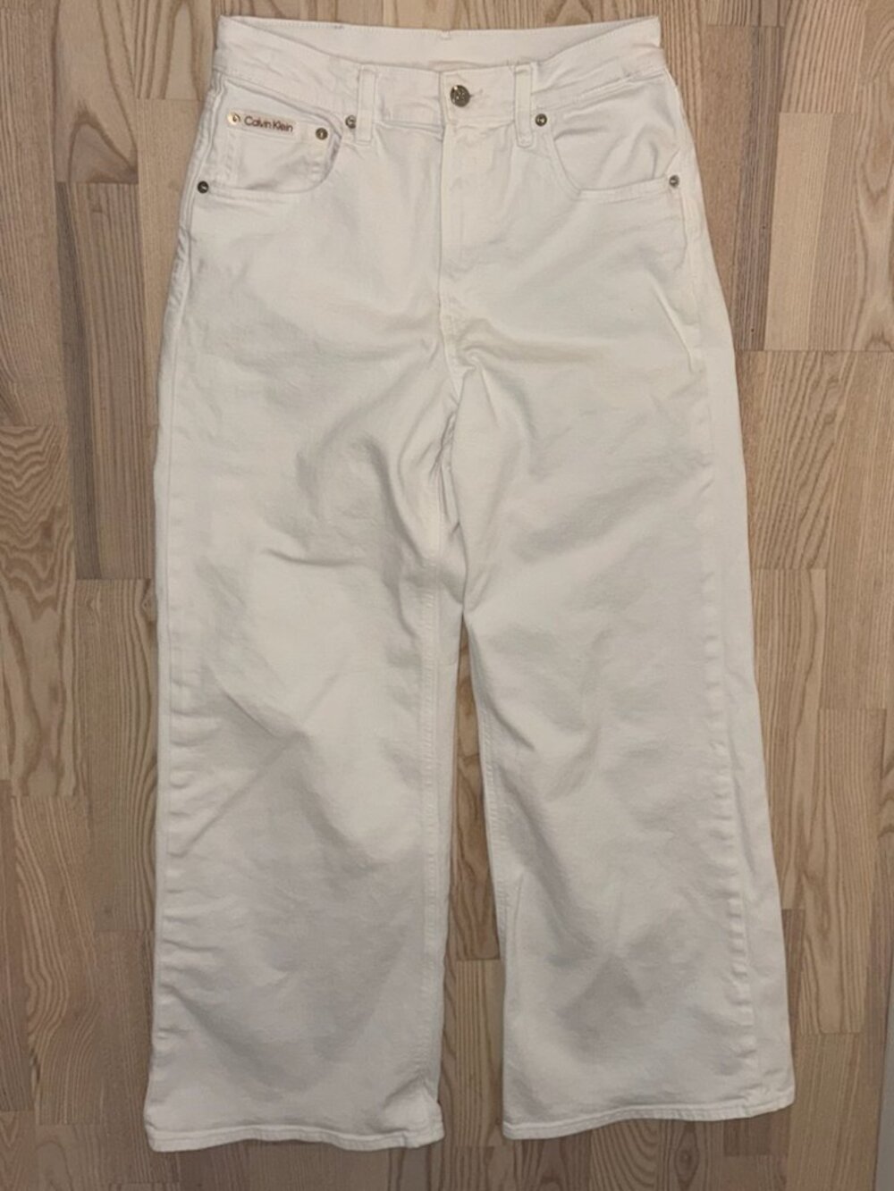 Calvin Klein Ultra High Rise Wide Leg Jeans White Size 29